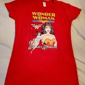 Women's Wonder Woman Graphic Tee
